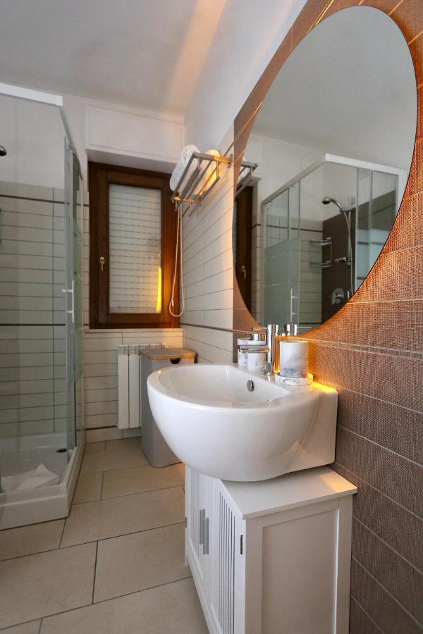 Luxurious-fully Equipped & Renovated-2room Suite-elevator-quite Area-secure Parking * Olbia